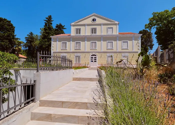 Captain' S Villa Boutique Hotel